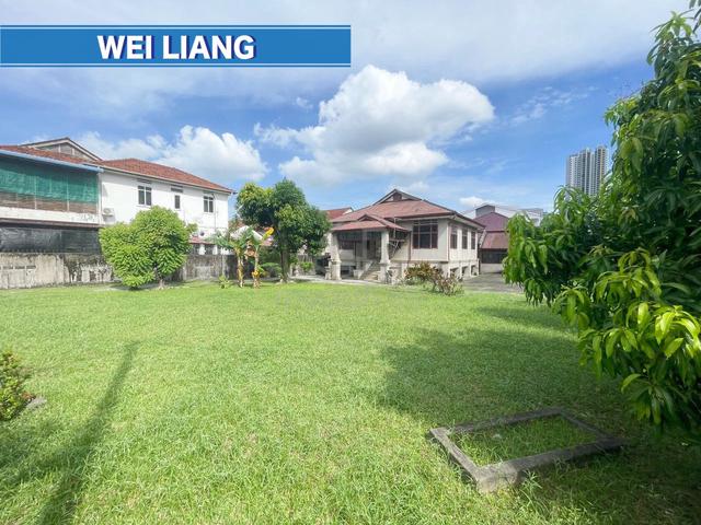 Bungalow CORNER [12730sf] MAIN ROAD l BUSINESS POTENTIAL l Air Itam 1