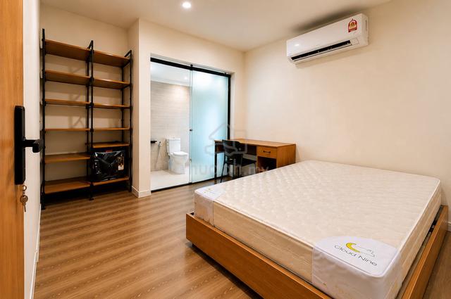 Fully Furnished Room + Private Bathroom @ Cheras Taman Connaught UCSI 1