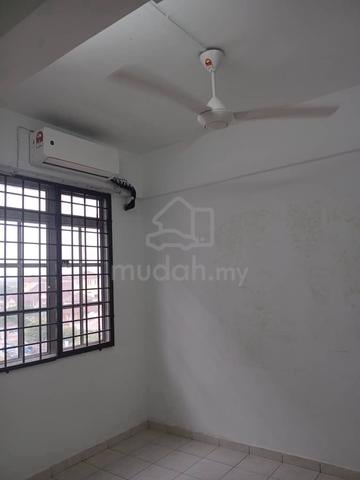 Hata Square Apartment 1