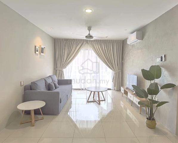 Manhattan Condominium 1