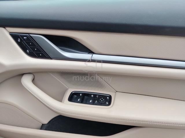 2025 Porsche Taycan Sedan New Facelift 2,000km 5A - 5