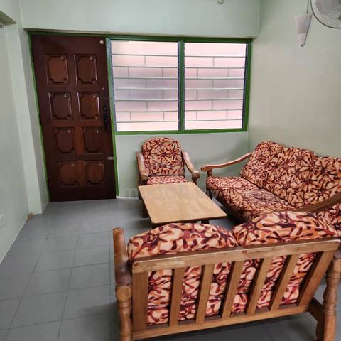 Flat Taman Emas Teluk Kumbar 1