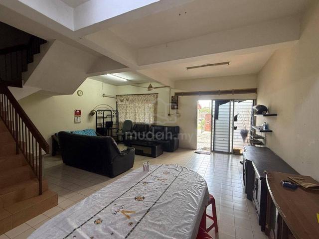 Taman Johor Jaya Anggerik Double Storey Full loan pelangi abad Molek 1