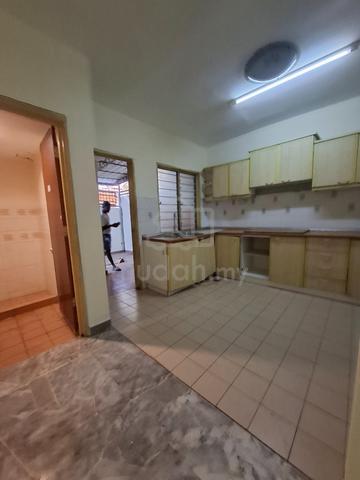 2 storey 22x75 BK5 Bandar Kinrara Puchong 1