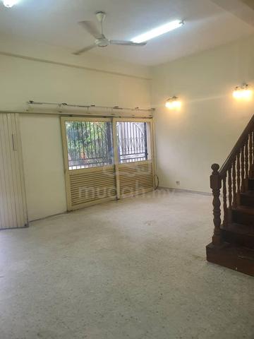 2 storey landed house nr taman cuepacs cheras mrt 2