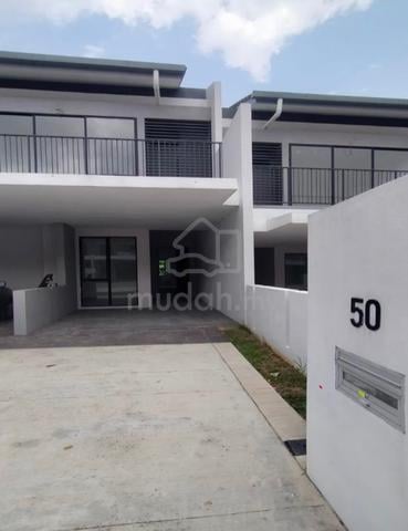 Townhouse Lambaian Dua, Bangi 1