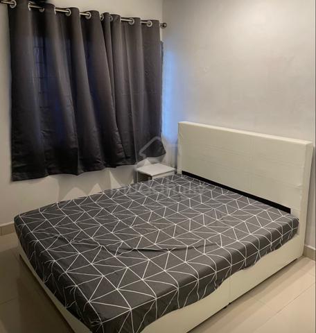 Kajang Taman Sri Jelok Middle Bedroom for Rent 1