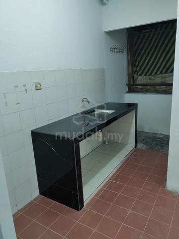 Apartment Idaman 1