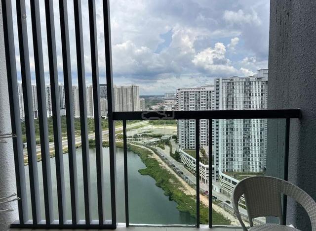 LakeFront Residence 1