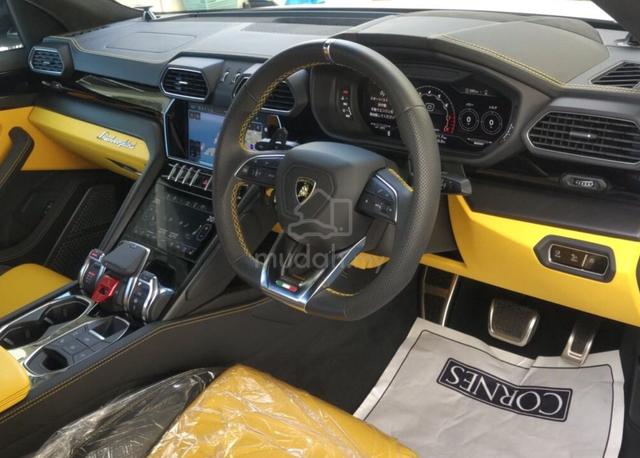 2023 Lamborghini URUS 4.0 2K KM,YELLOW INT,5A URUS - 5