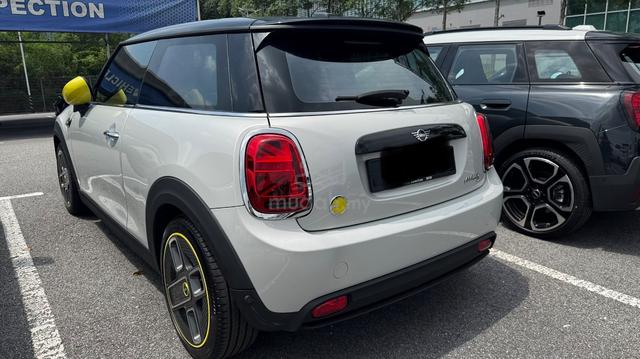 2022 Mini COOPER 10.0 SE. - 3