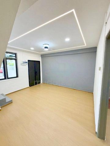Double Storey Terrace Fully renovated @ Taman Sri Aman, Pontian 1