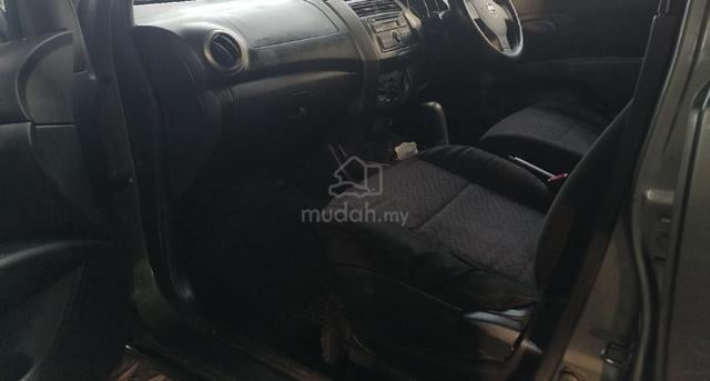 2013 Nissan GRAND LIVINA 1.6 IMPUL MC FACELIFT (A) - 3