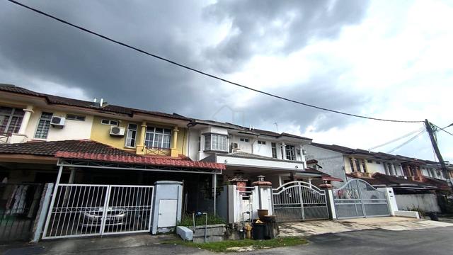 Mahkota Cheras Seksyen 2 Double Storey For Sale Well Kept Unit 1