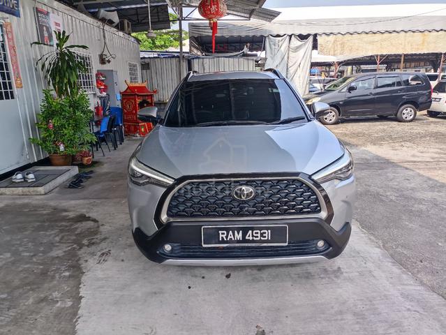 2022 Toyota COROLLA CROSS 1.8 V (A), 1 owner - 3