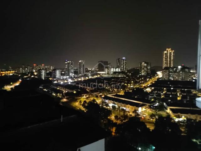 Near LRT Station Shops Condominiums Bukit OUG FF A/Cond Wifi Nice Room 1