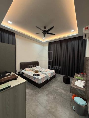 Kulai Fully Renovated Cluster House for Sale 4