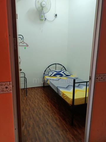 Room (Male Near 2nd Link) at Tmn Nusantara, Gelang Patah, Johor. 1