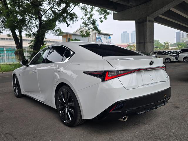 2023 Lexus IS300 2.0 F-SPORT (A) Ready Stock - 3
