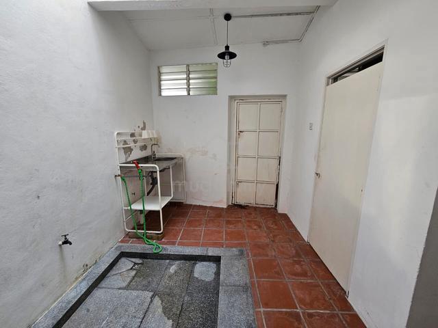 Georgetown Jalan Sri Bahari 2 storey Shophouse Penang Road Tranfer 4