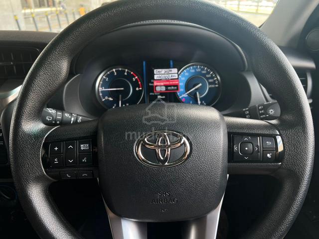 2022 Toyota FORTUNER 2.4 DIESEL TURBO 4X4 WARRANTY - 5