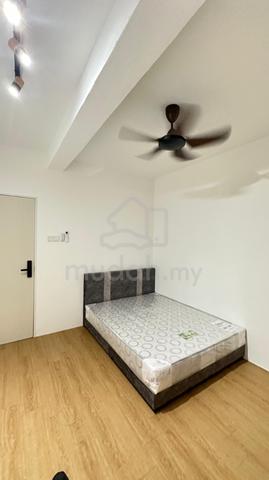 Big Middle Room for Rent @ Batu Lancang/Jelutong 1