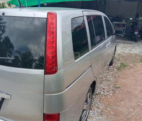2009 Toyota ISIS 2.0 CVT DBA-ANM10W (A) - 3