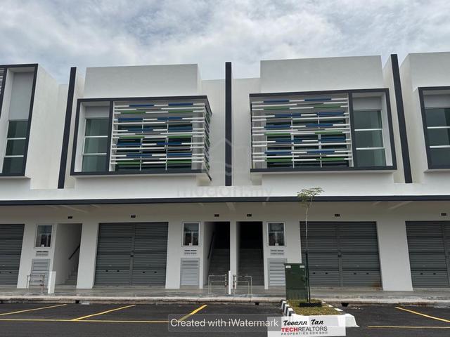 BERTAM AVENUE Ground & First Floor SHOP LOT FOR RENT 1