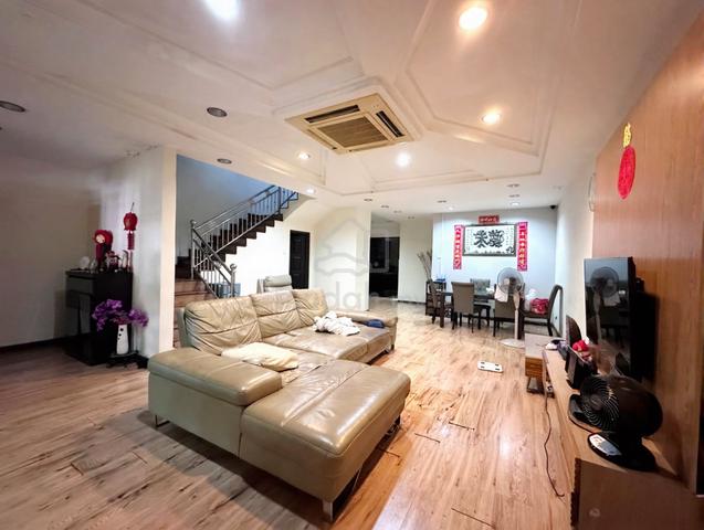 Bandar Bukit tinggi 2 , Double Storey Renovated Unit 22x75 , Klang 1