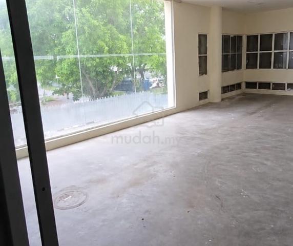 Sewa Kota Kemuning Shah Alam Semi D Good Condition Unit 1