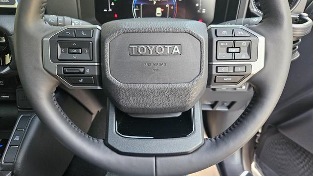 2024 Toyota LANDCRUISER 250 2.7 VX / 8K KM MILEAGE - 5