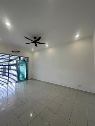 Piccolo @ Bandar Putra Kulai, IOI, Brand New, Endlot, Ready, G&G 1