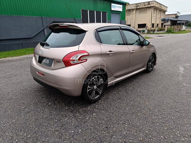 2014 Peugeot 208 1.6 VTi ALLURE (A) - 4