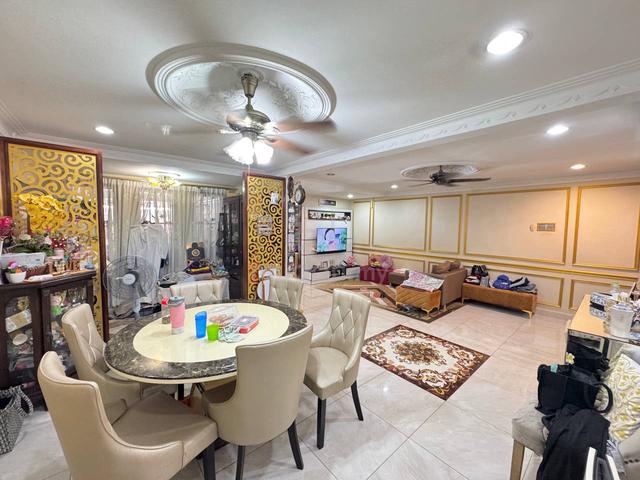 FULLY RENOVATED Double Storey Terrace Jalan Sari Seksyen 10 Shah Alam 1