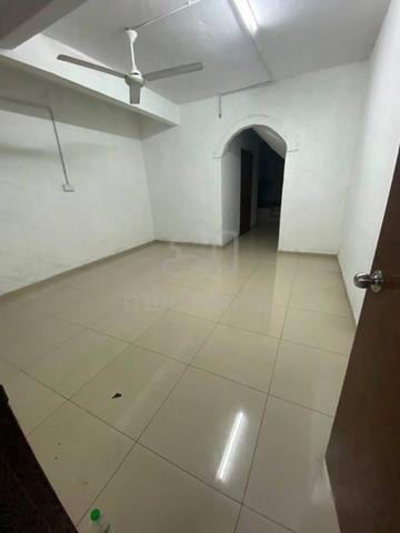 Kulai Kelapa Sawit Low Cost Double Storey - 4 Bilik 2 Bilik Air 1
