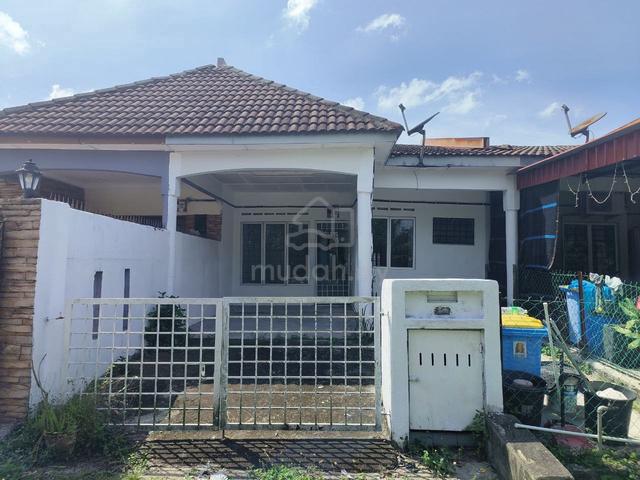 FACING OPEN Bandar Seri Ehsan Banting Single Storey Terrace 1