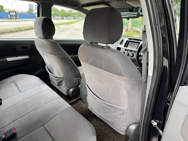 Toyota HILUX 2.5 G VNT FACELIFT (A) 4X4 [WARRANTY] - 5