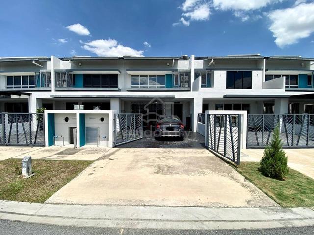 FACING OPEN Double Storey Terrace Type Arina Serenia City Dengkil 1