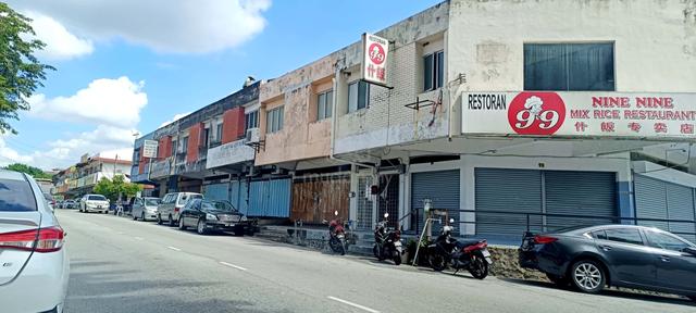 2 Sty Shoplot (1765sf) Taman Bukit Serdang Main Road 4