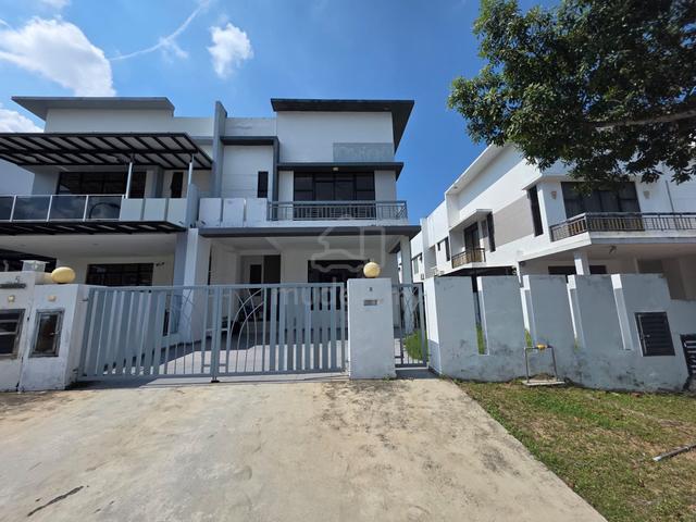 For Rent Garden Villa @ Bukit Indah Double Storey Cluster House 1