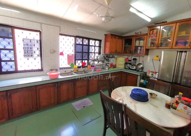 Serdang Raya - ✅ Corner Lot ✅ Fully Extended ✅ Near MRT 1