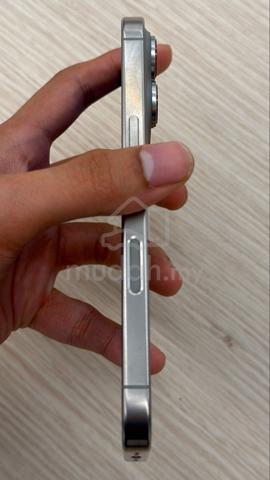 iphone 16 pro 256gb - photo 4 of 5