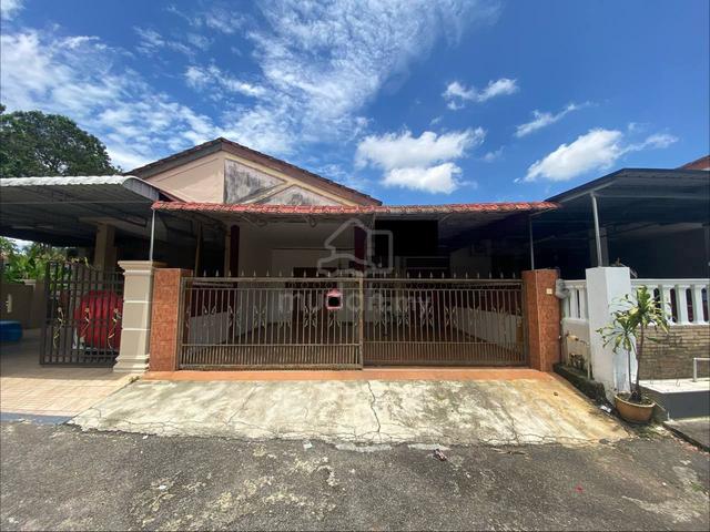BANDAR PUTRA KULAI, JALAN MERAK- Single Storey Renovated/ Below Market 1
