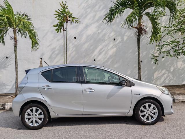 2012 Toyota PRIUS C 1.5 (HYBRID) (A) 1 OWNER - 5