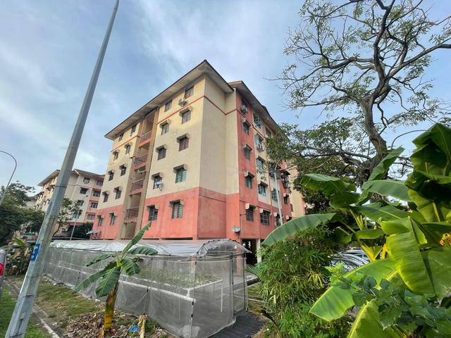 Flat PKNS Seksyen 7 Shah Alam 1