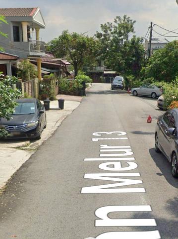 {Hot Area}, 2 Storey Taman Melur, Ampang For Sale , 20x65 1