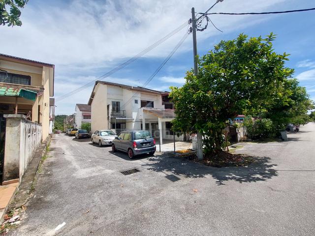 END LOT Double Storey Terrace | 4R3B| Freehold | FLEXIBLE BOOKING 1