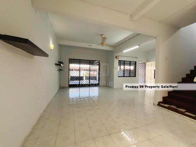 Double Storey house at kuantan garden for sale 3