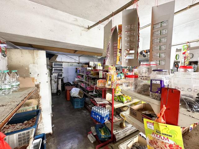 Shoplot + income rental RM2K + Facing Jalan di Flat Desa Pandan, KL 1