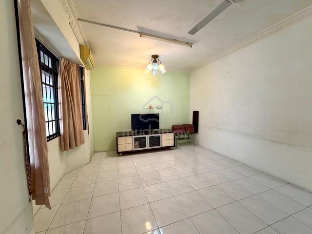 Taman Wira Double Storey | Big Kitchen | 4 Bedrooms 1
